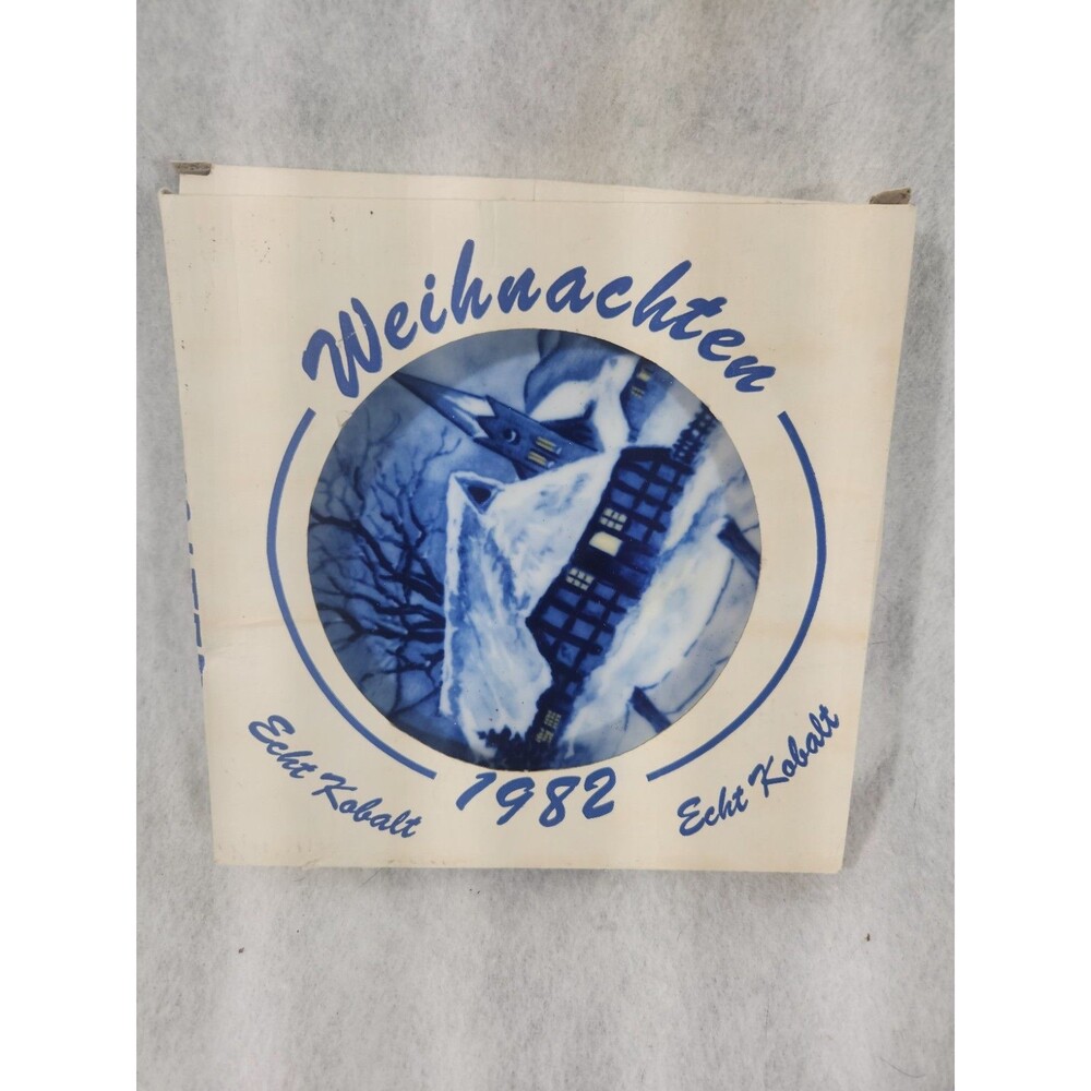 Weihnachten Christmas Holiday Blue and White Plate 1982 Vintage